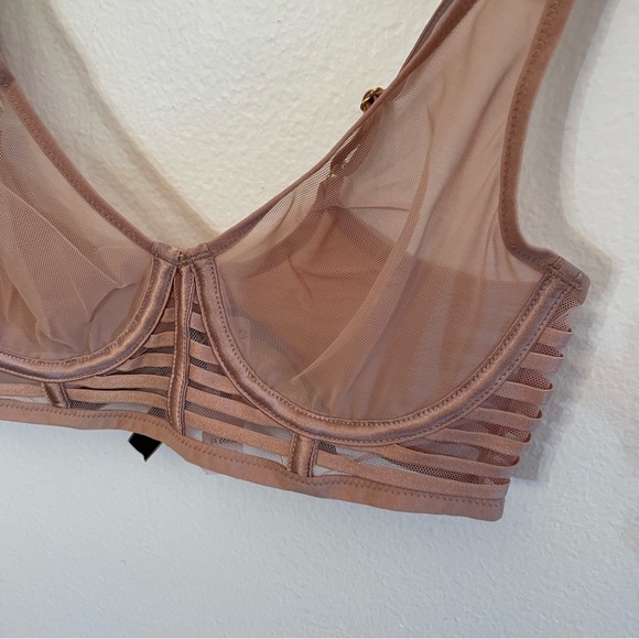 NWT Victorias Secret nude color mesh bra 32C - Picture 11 of 12